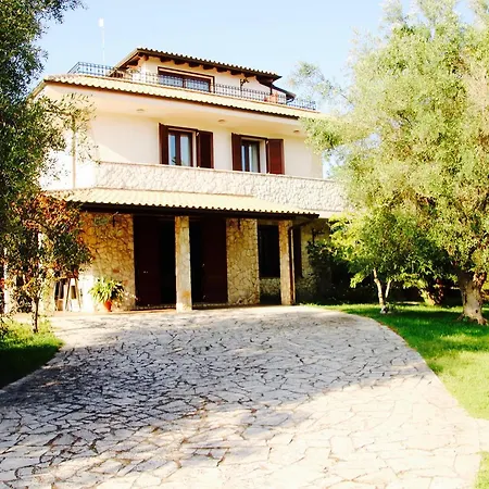 Ries Villa Muro Leccese
