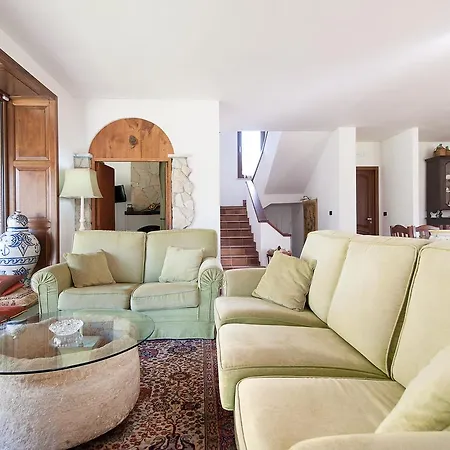 Ries Villa Muro Leccese
